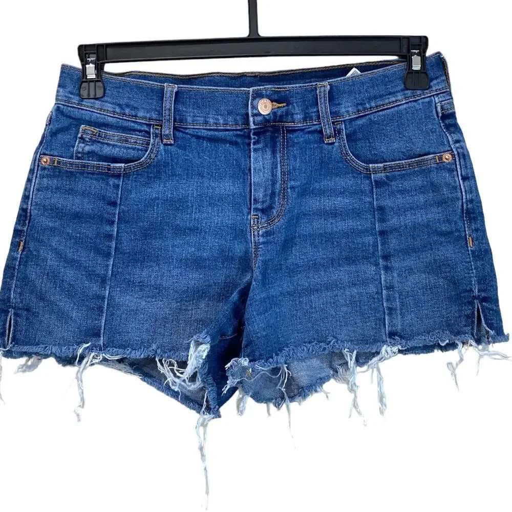 OLD NAVY Cut Off Boyfriend Shorts Size 6 Medium Wash High Rise